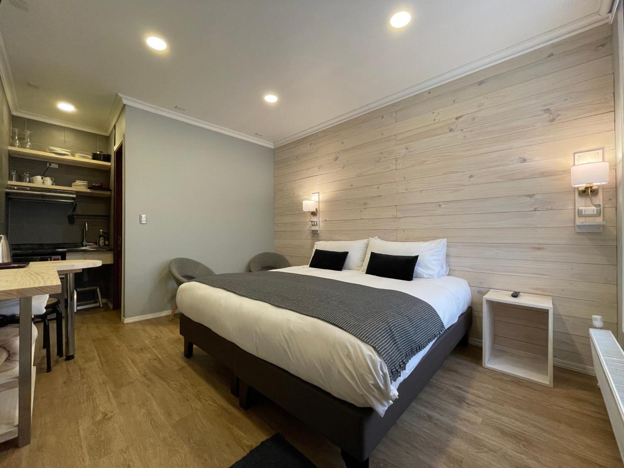 Hostal Boutique Puerta Roja プンタアレナス エクステリア 写真