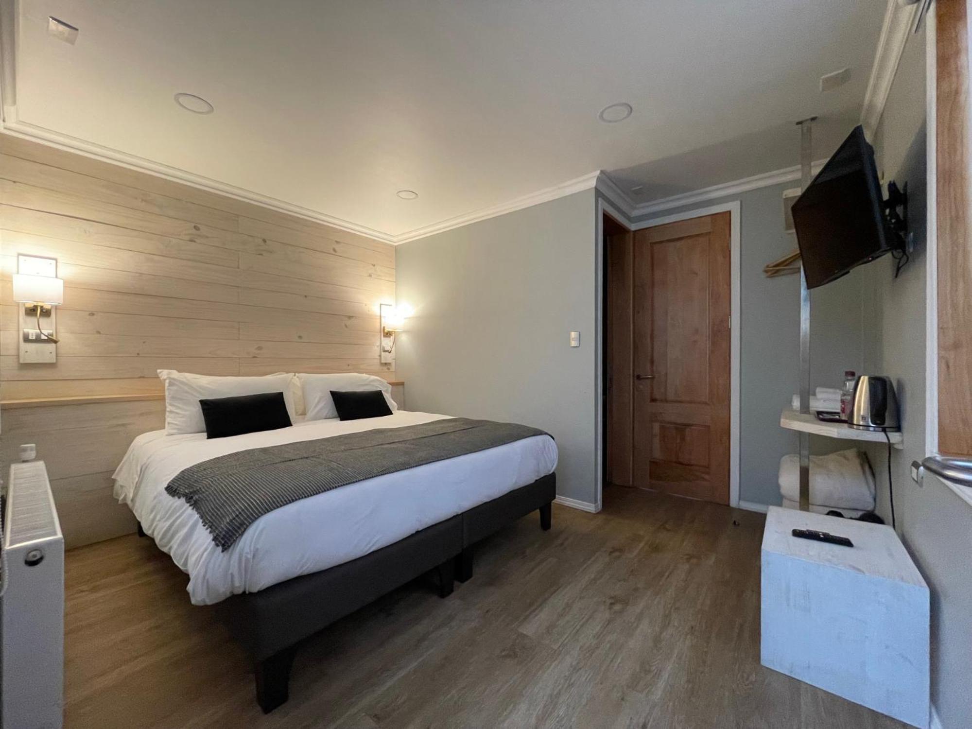 Hostal Boutique Puerta Roja プンタアレナス エクステリア 写真